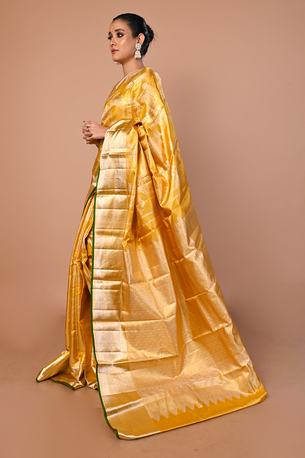 Kanchipuram Silk Tissue Jaal Gold Saree