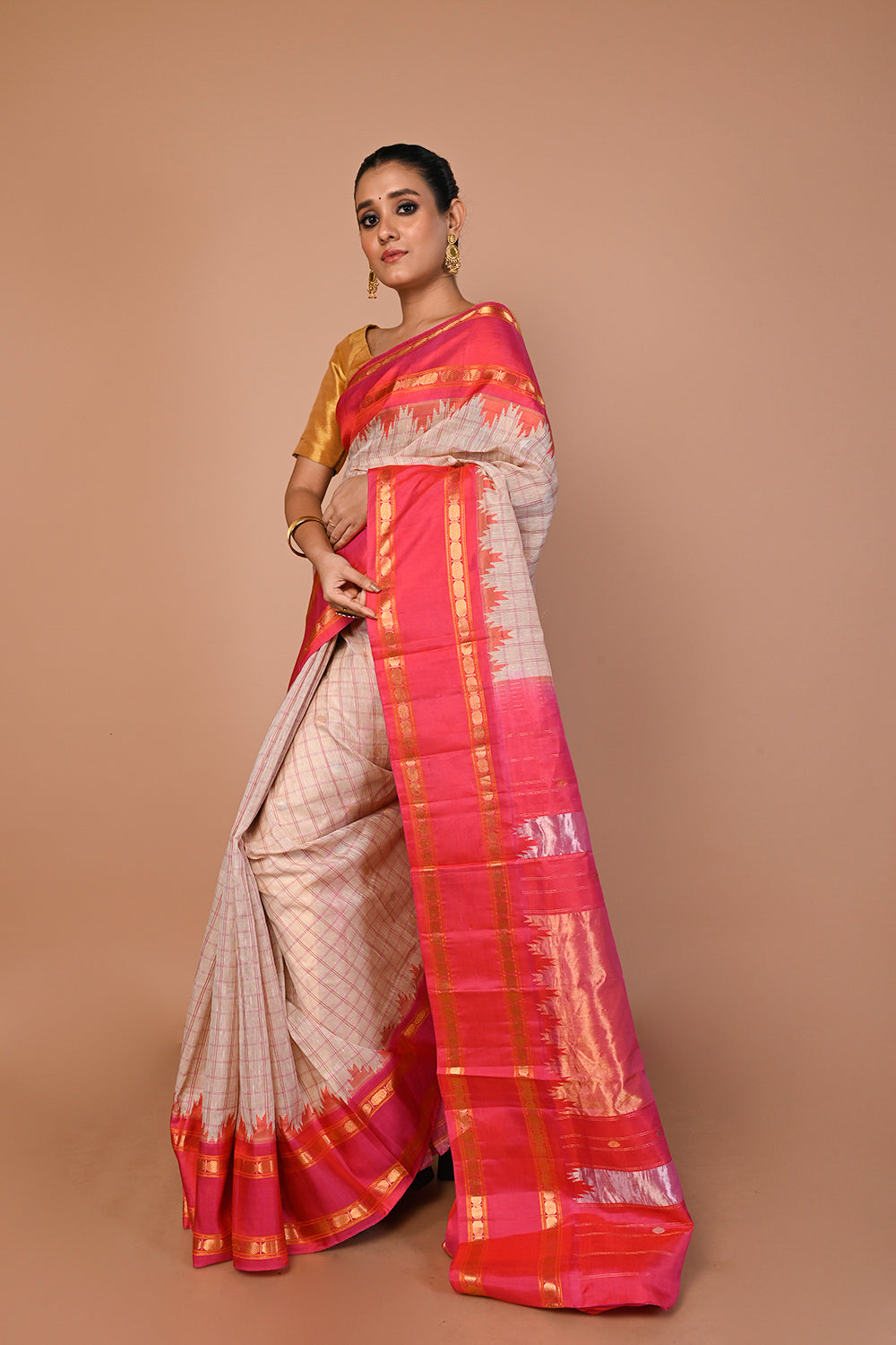 Gadwal Linen Checks And Butta Cream Saree