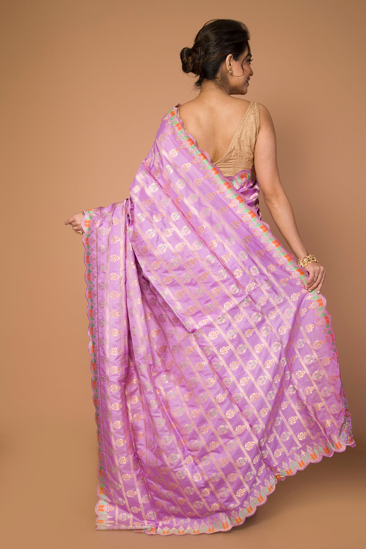 Banarasi Silk Lines And Butta Lavender Saree With Scallop Border