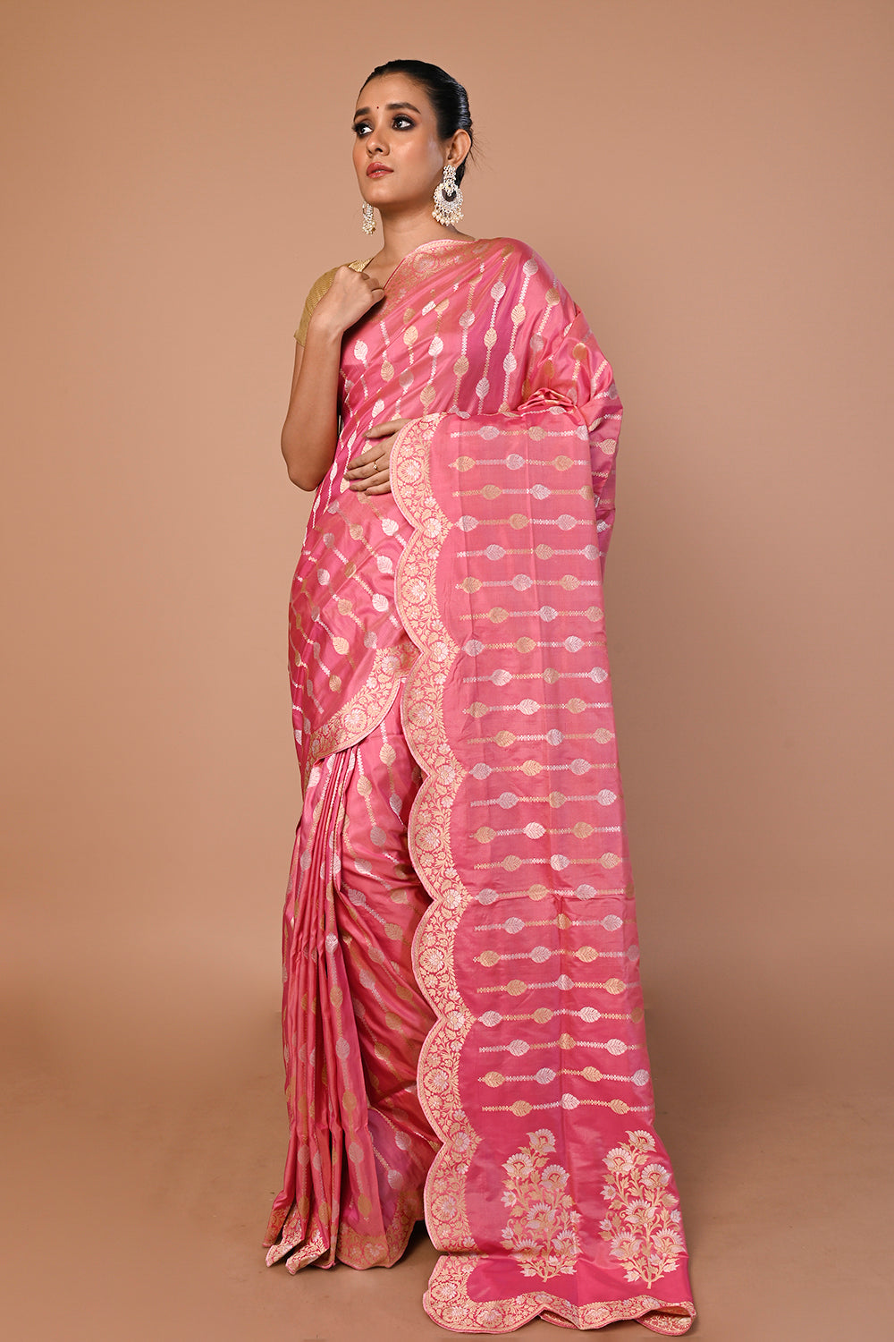 Banarasi Silk Jaal Pink Saree With Scallop Border