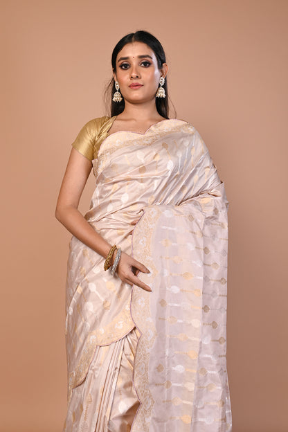 Banarasi Silk Jaal Cream Saree With Scallop Border
