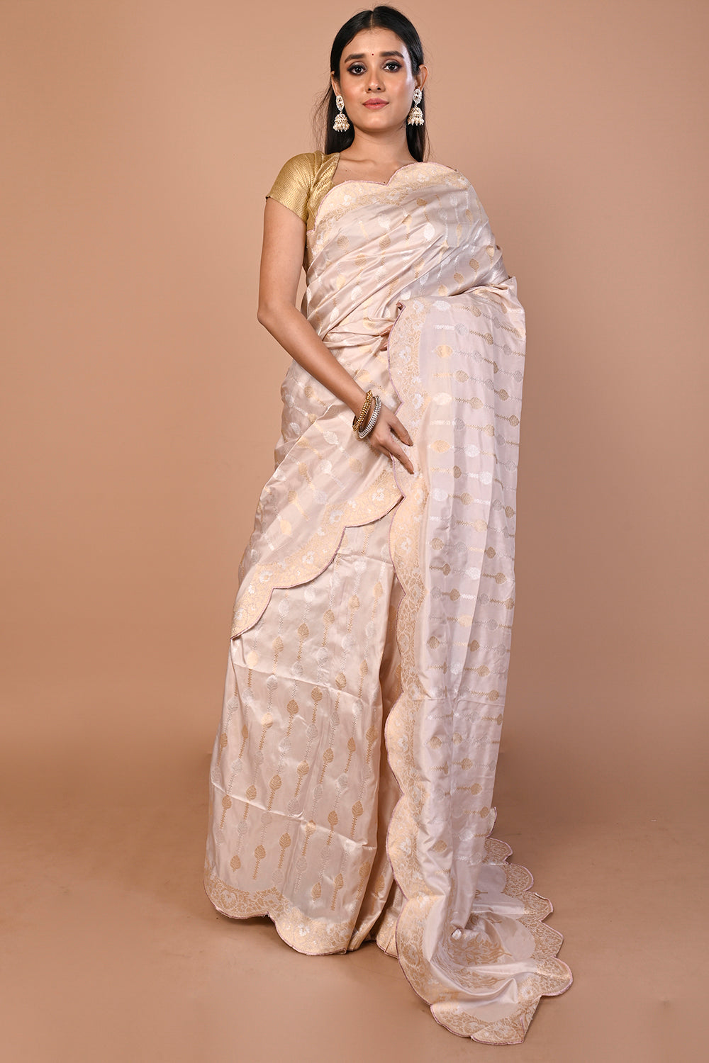 Banarasi Silk Jaal Cream Saree With Scallop Border