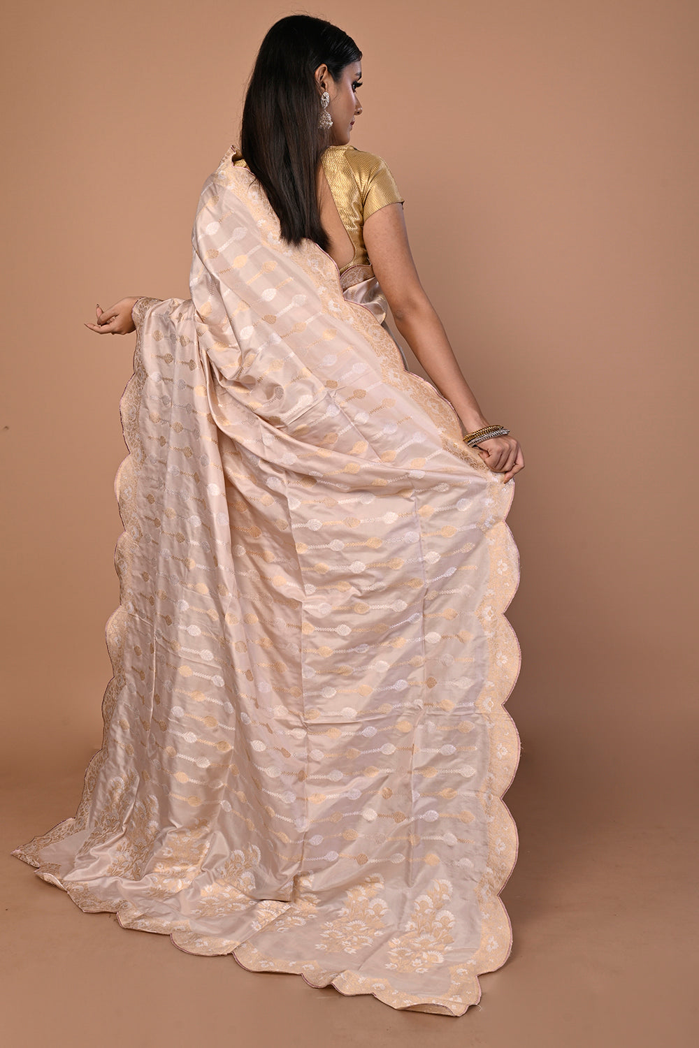 Banarasi Silk Jaal Cream Saree With Scallop Border