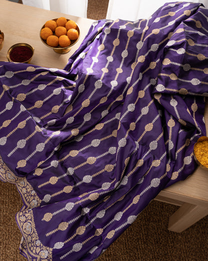 Banarasi Silk Jaal Purple Saree With Scallop Border With Rakhi And Gift Box