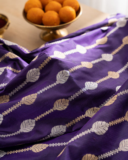 Banarasi Silk Jaal Purple Saree With Scallop Border With Rakhi And Gift Box