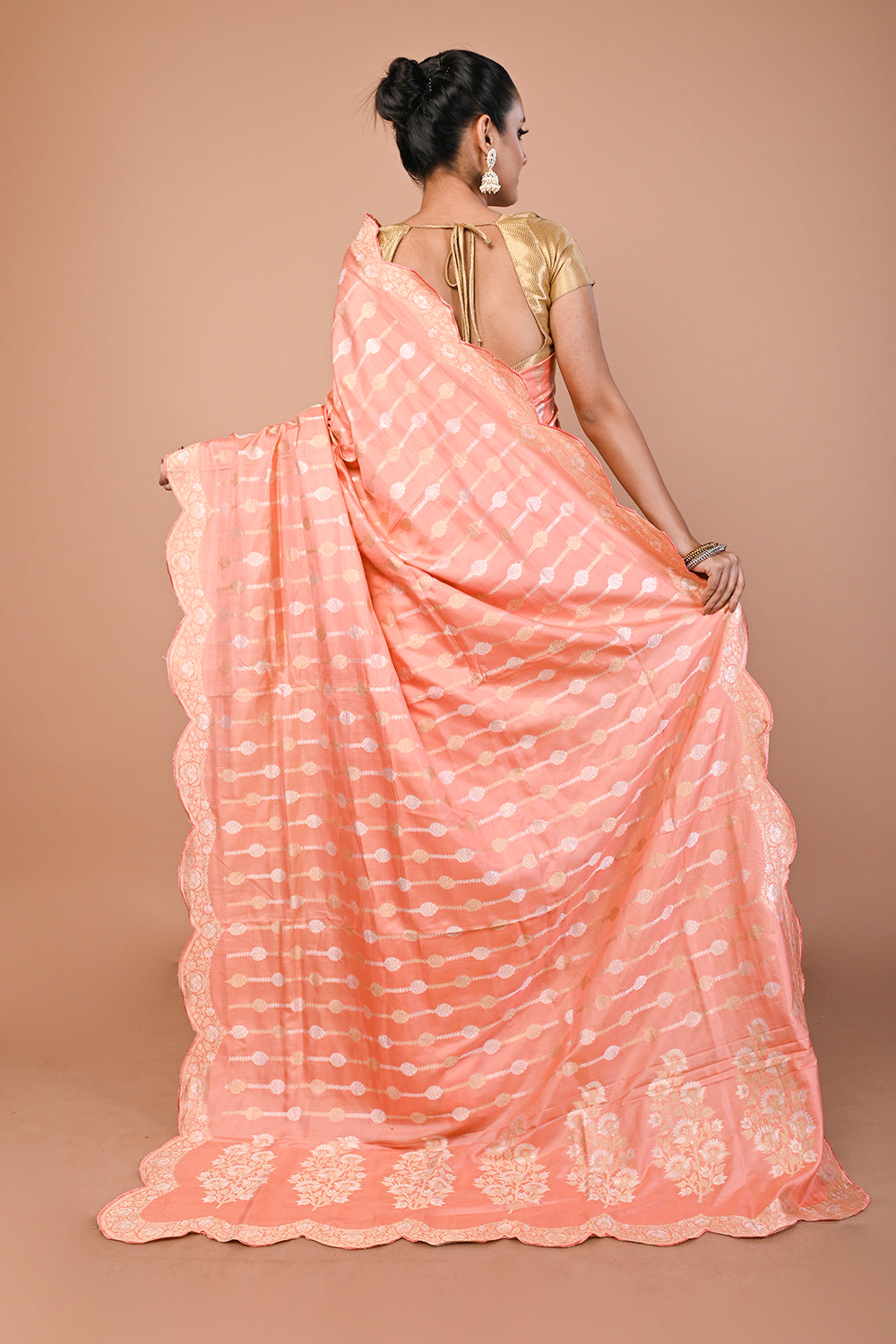Banarasi Silk Jaal Peach Saree With Scallop Border