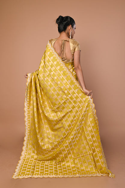 Banarasi Silk Brocade Mehendi Green Saree With Scallop Border