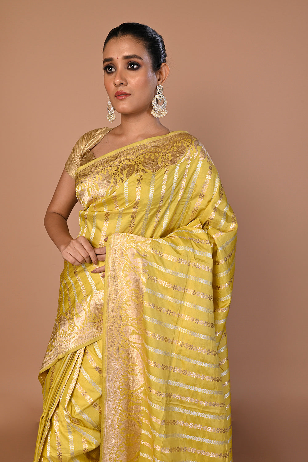 Banarasi Silk Vertical Lines Yellow Saree With Scallop Border