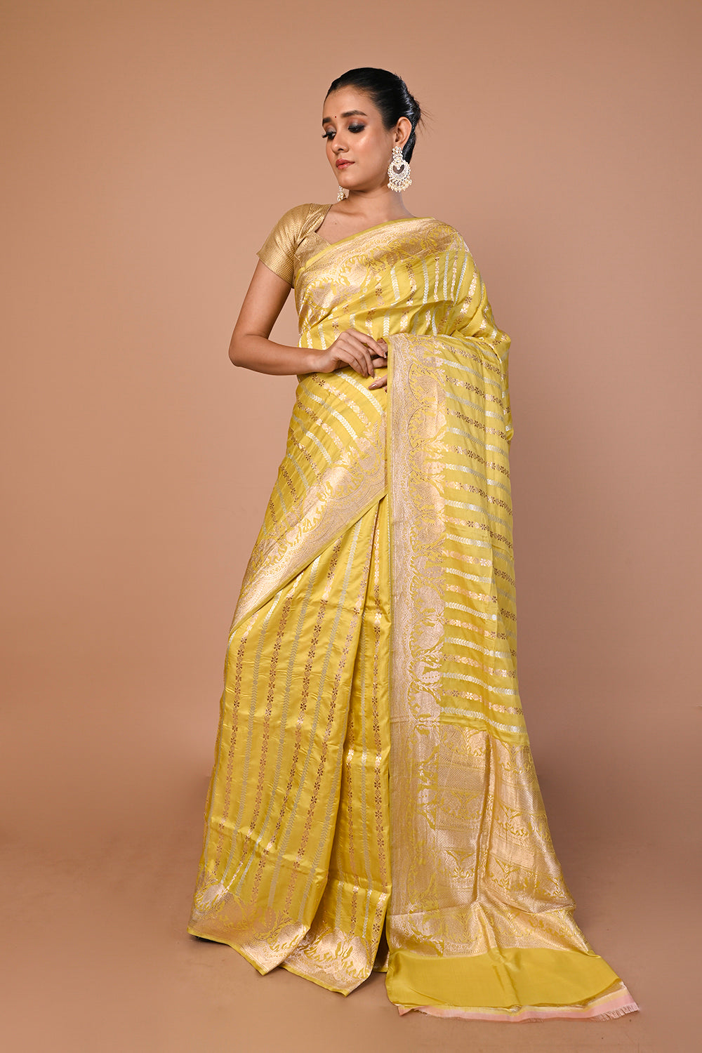 Banarasi Silk Vertical Lines Yellow Saree With Scallop Border