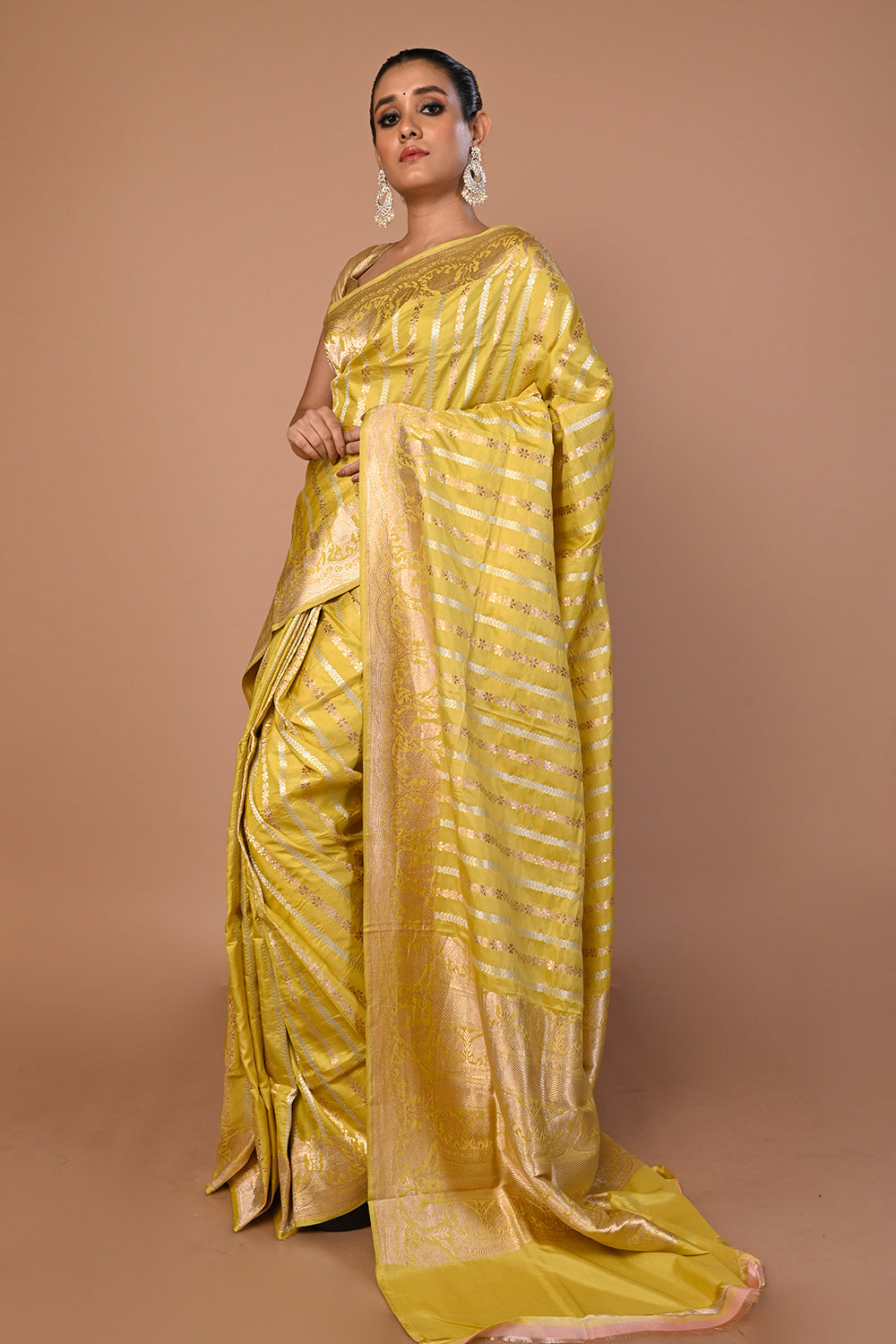Banarasi Silk Vertical Lines Yellow Saree With Scallop Border