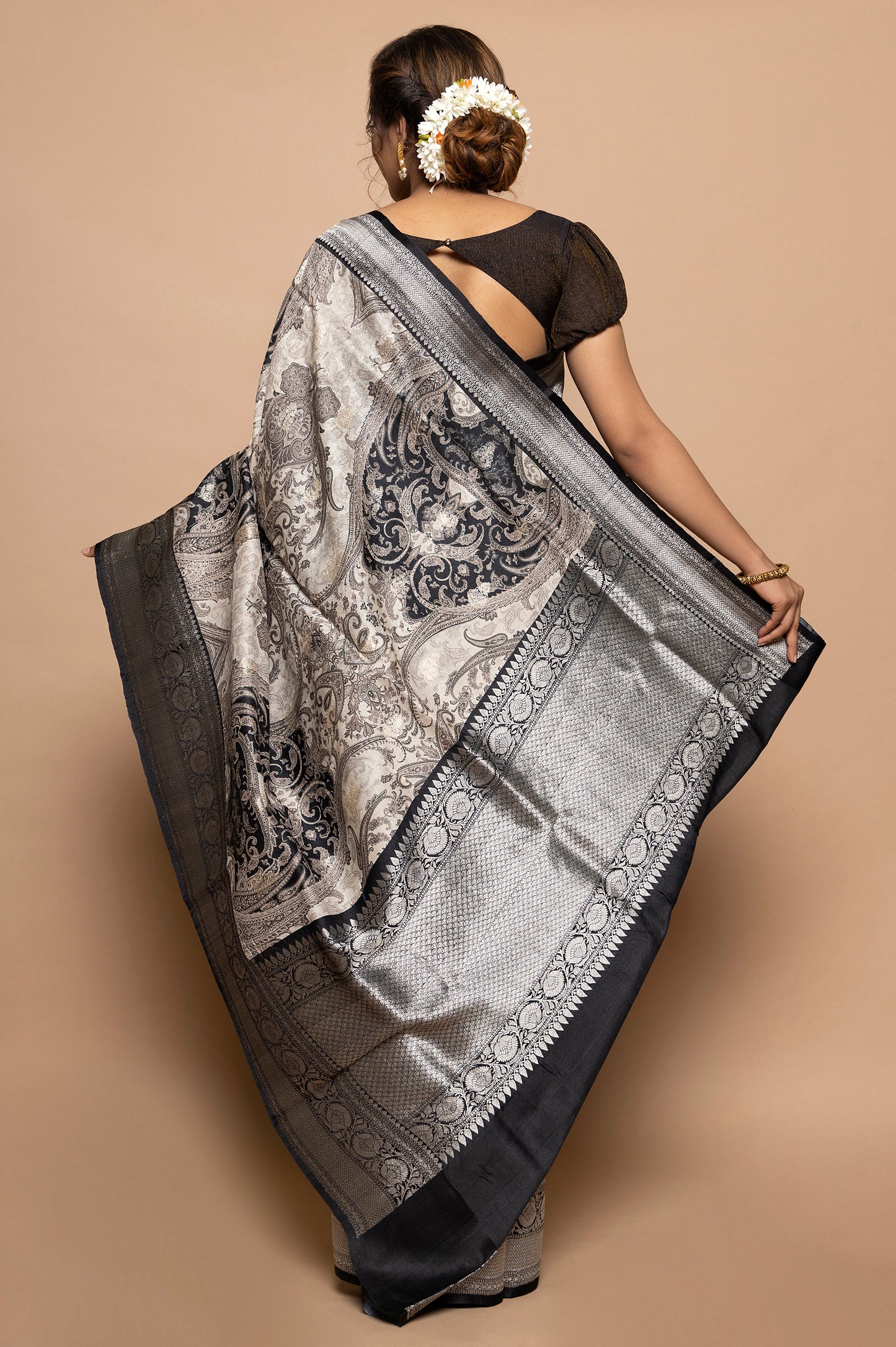 Tussar Floral Printed Off White Saree