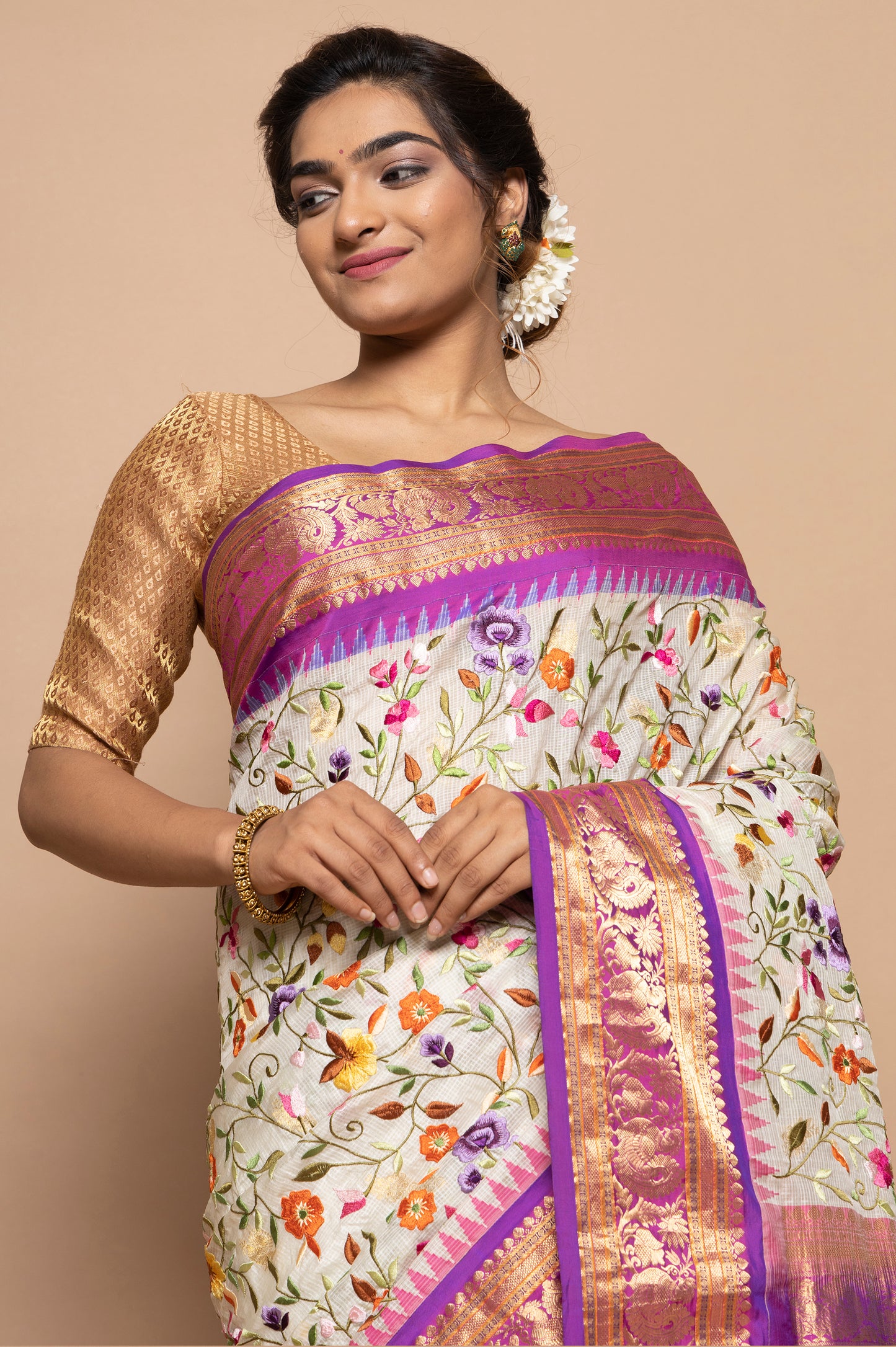 Kota Silk Embroidery White Saree With Kanchi Border