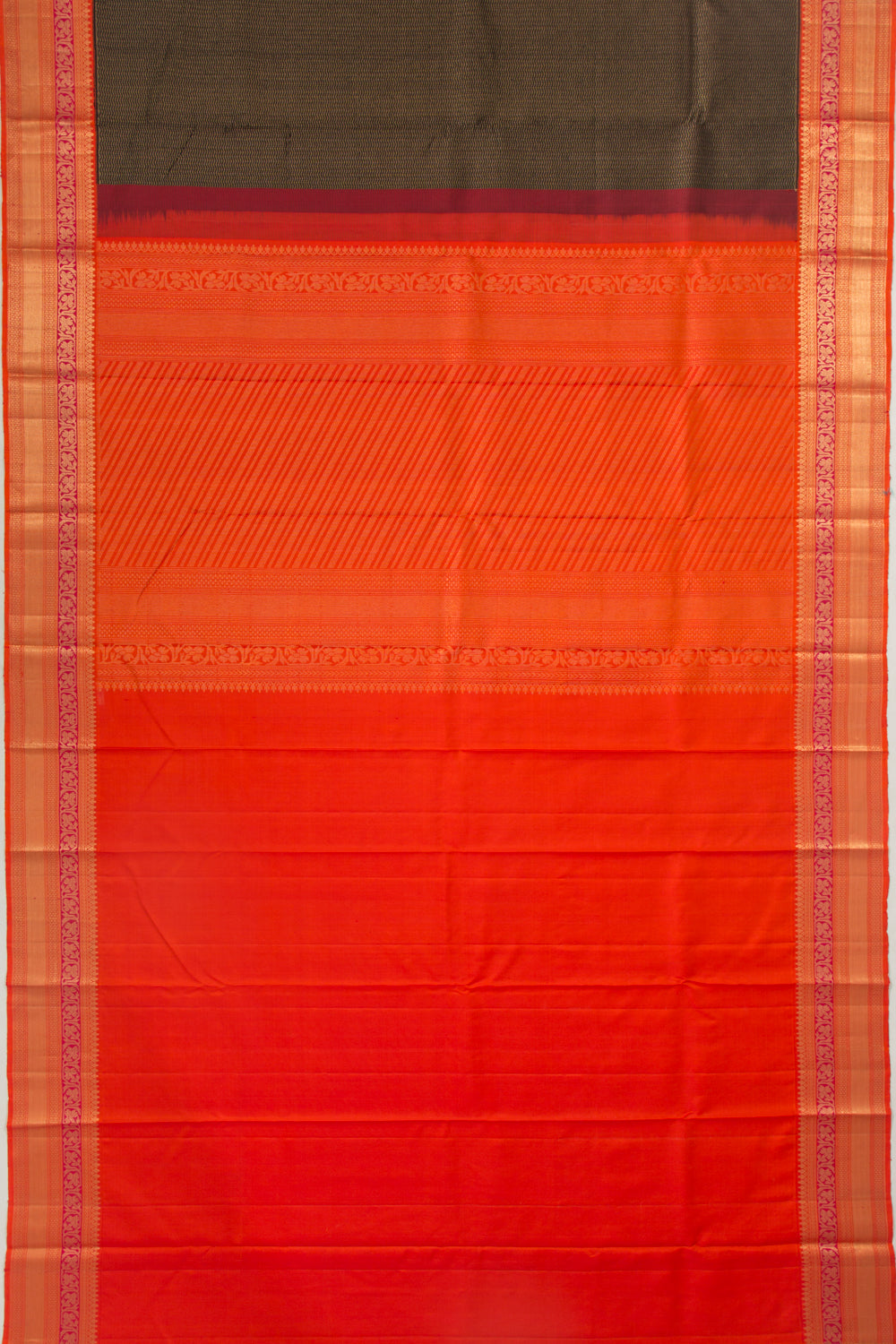 Kanchipuram Silk Zig Zag Lines Black Saree