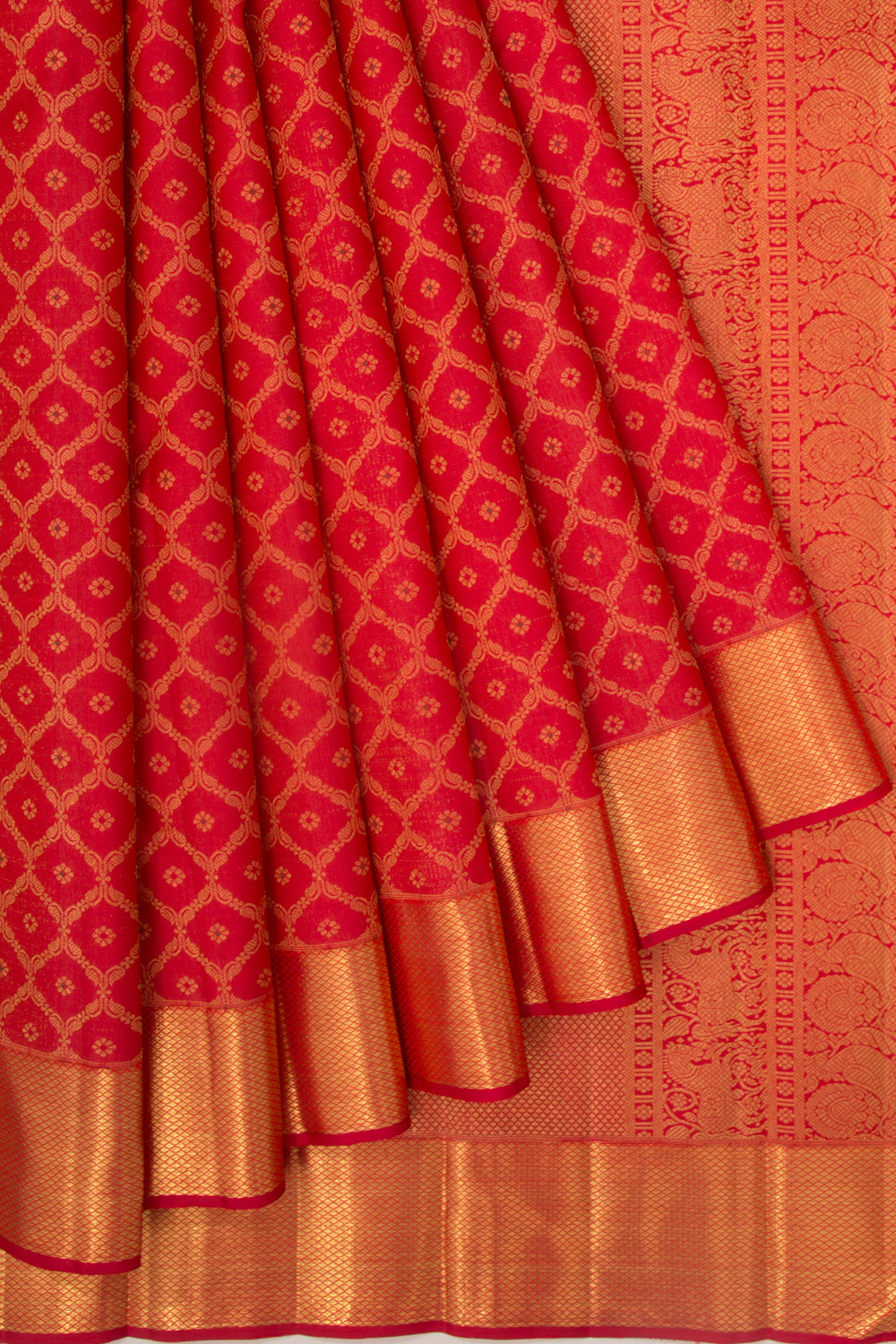 Kanchipuram Silk Jaal And Butta Red Saree