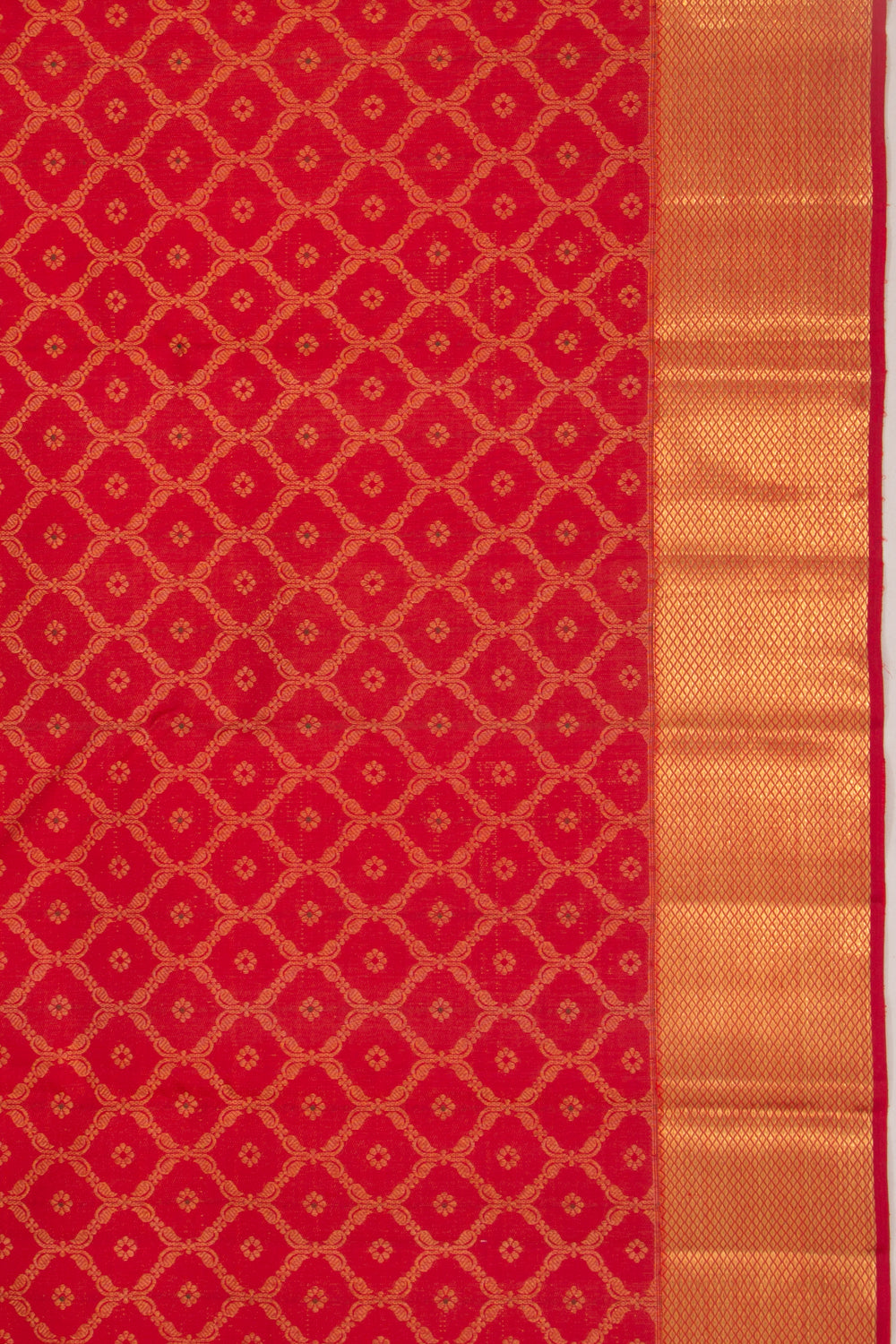 Kanchipuram Silk Jaal And Butta Red Saree