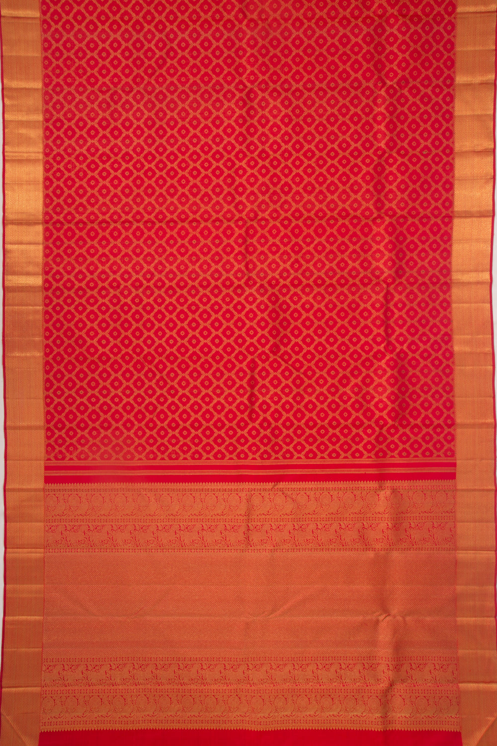 Kanchipuram Silk Jaal And Butta Red Saree