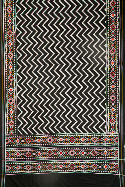 Patan Patola Silk Ikat White And Black Saree