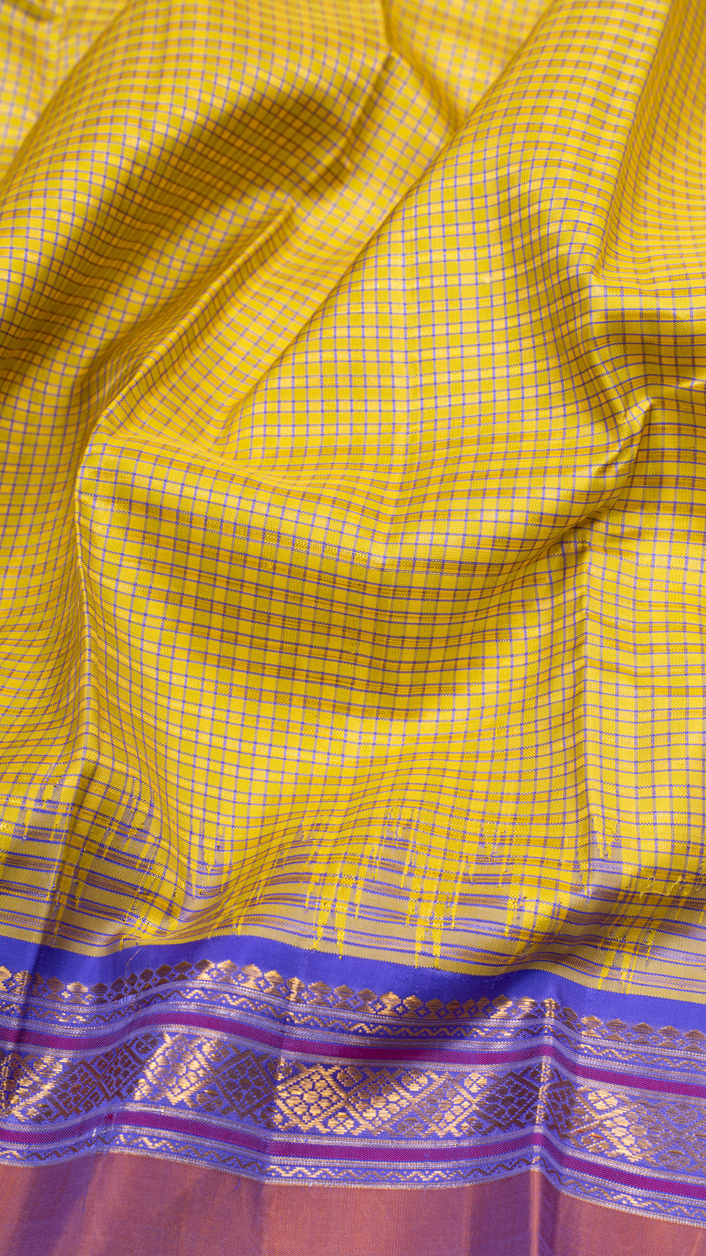 Kanchipuram Silk Checks Mehendi Green Saree