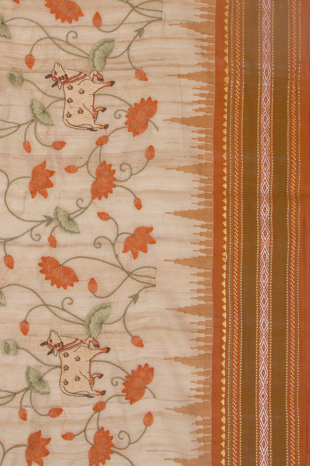 Tussar Floral And Pichwai Embroidery Beige Saree With Vidarbha Border