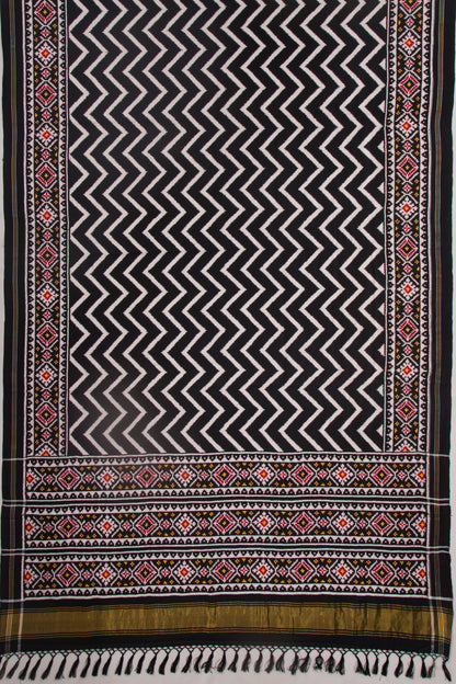 Patan Patola Silk Ikat Chevron Black And White Saree