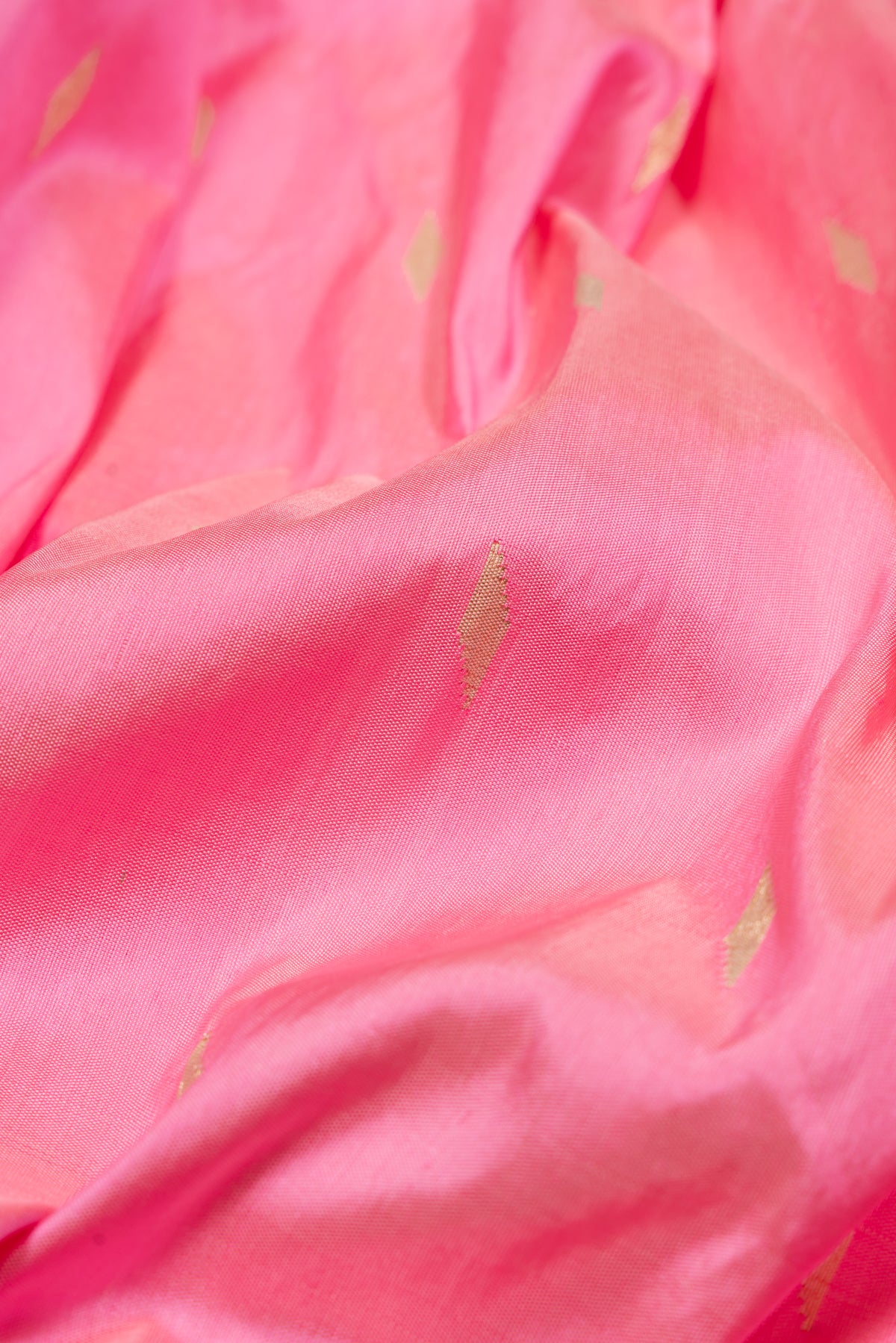 Paithani Silk Butta Baby Pink Saree With Akruthi Border