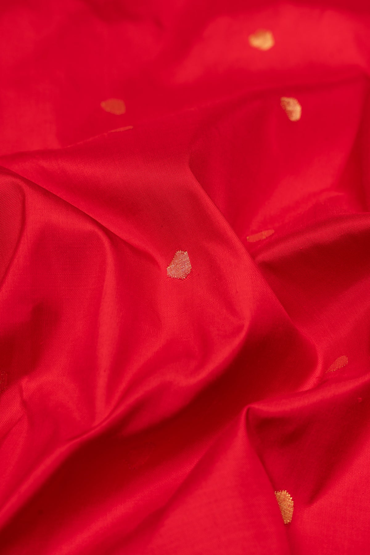 Paithani Silk Butta Red Saree With Akruthi Border