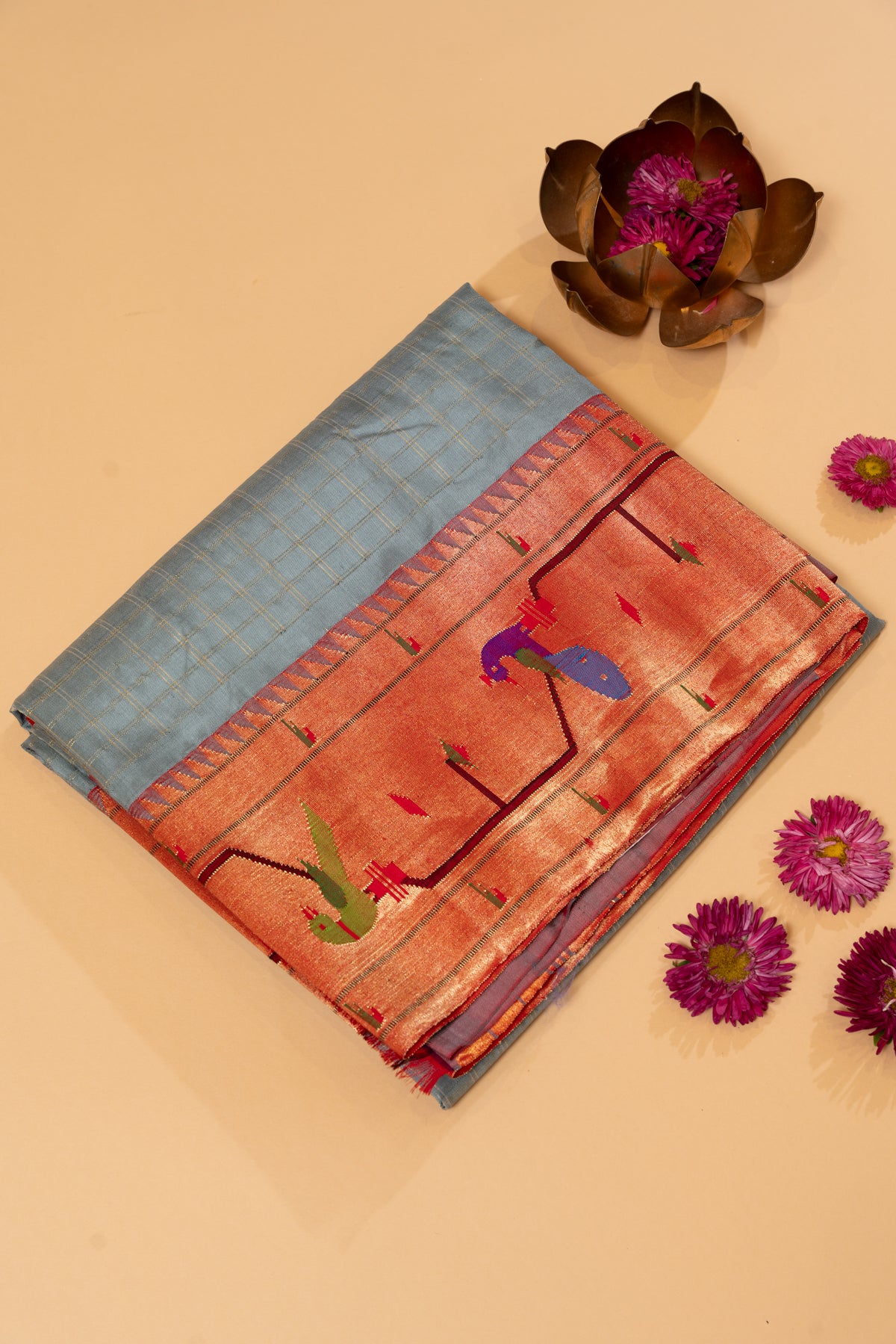 Paithani Silk Checks Grey Saree With Akruthi Border