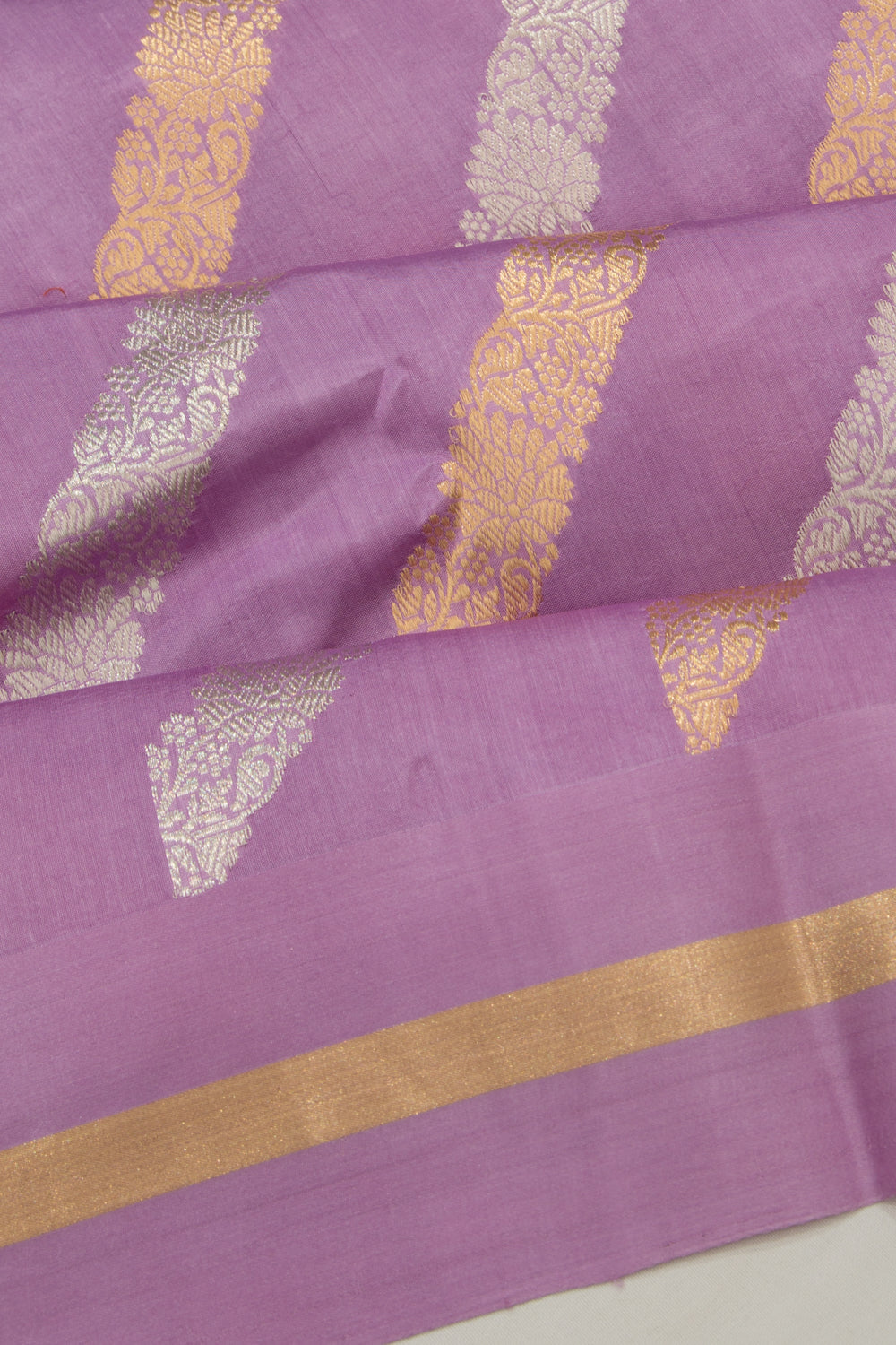 Banarasi Katan Silk Half-n-Half And Jaal And Butta Lavender Saree