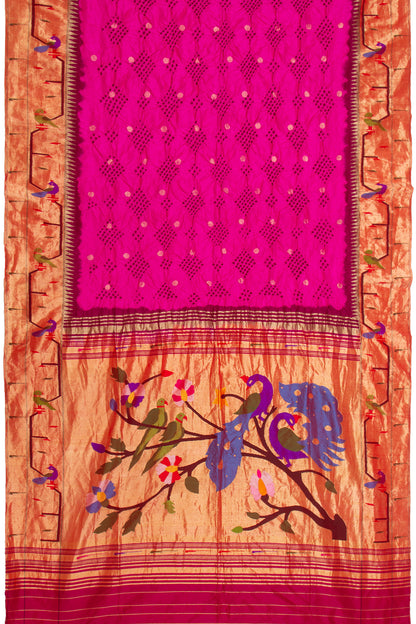 Paithani Silk Bandhani Butta Pink Saree With Akuthi Border