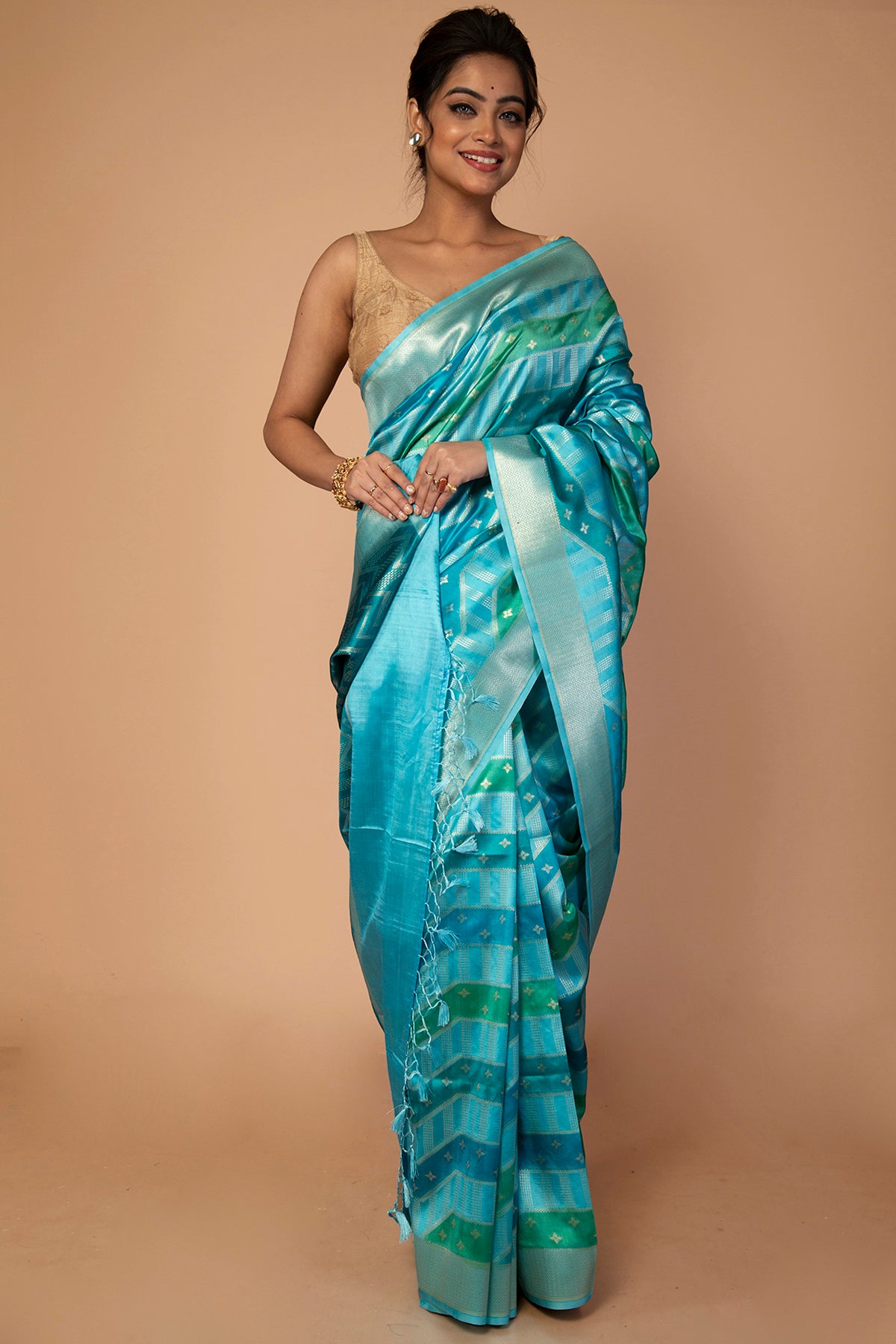 Banarasi Kora Organza Zig Zag Lines Sky Blue Saree