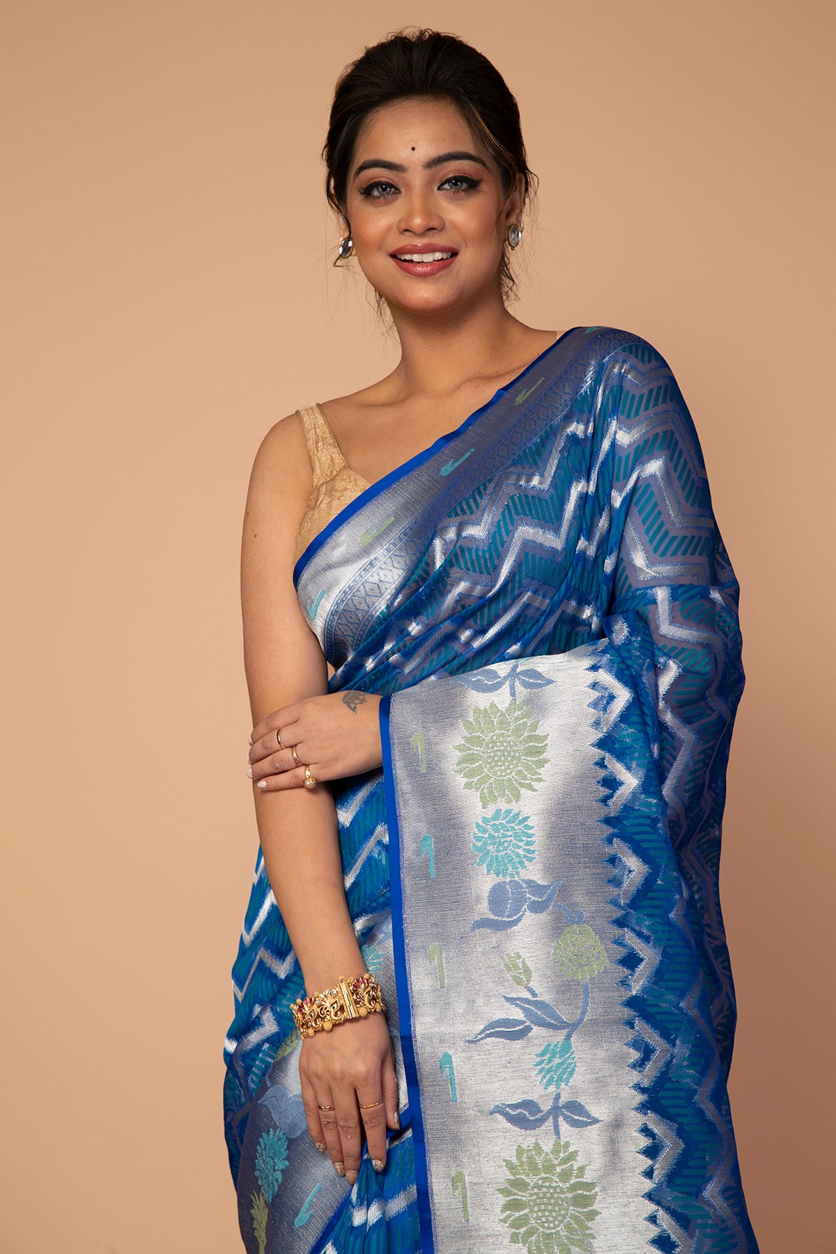 Banarasi Kora Organza Zig Zag Lines Blue Saree