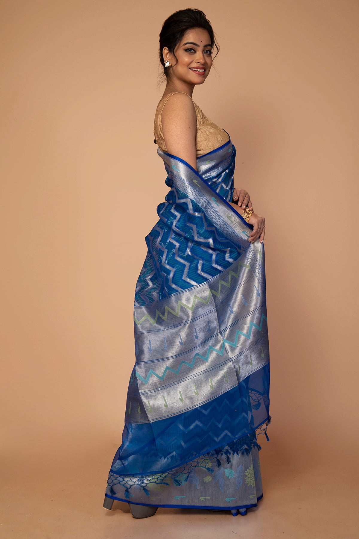 Banarasi Kora Organza Zig Zag Lines Blue Saree