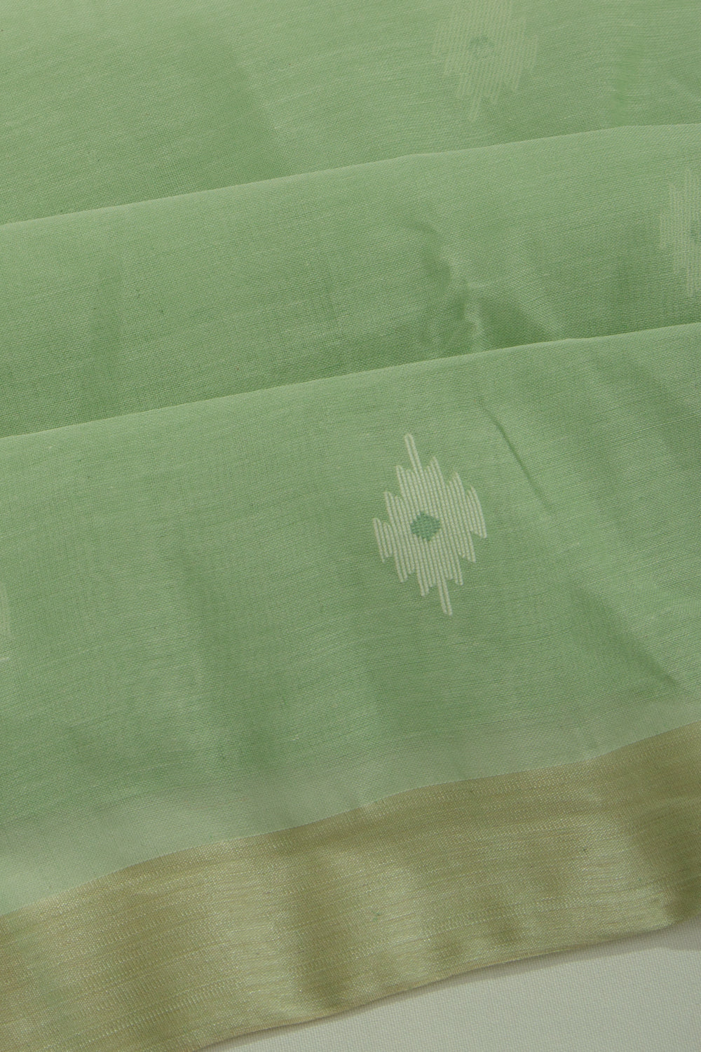Dhakai Handspun Cotton Floral Butta Pastel Green Saree