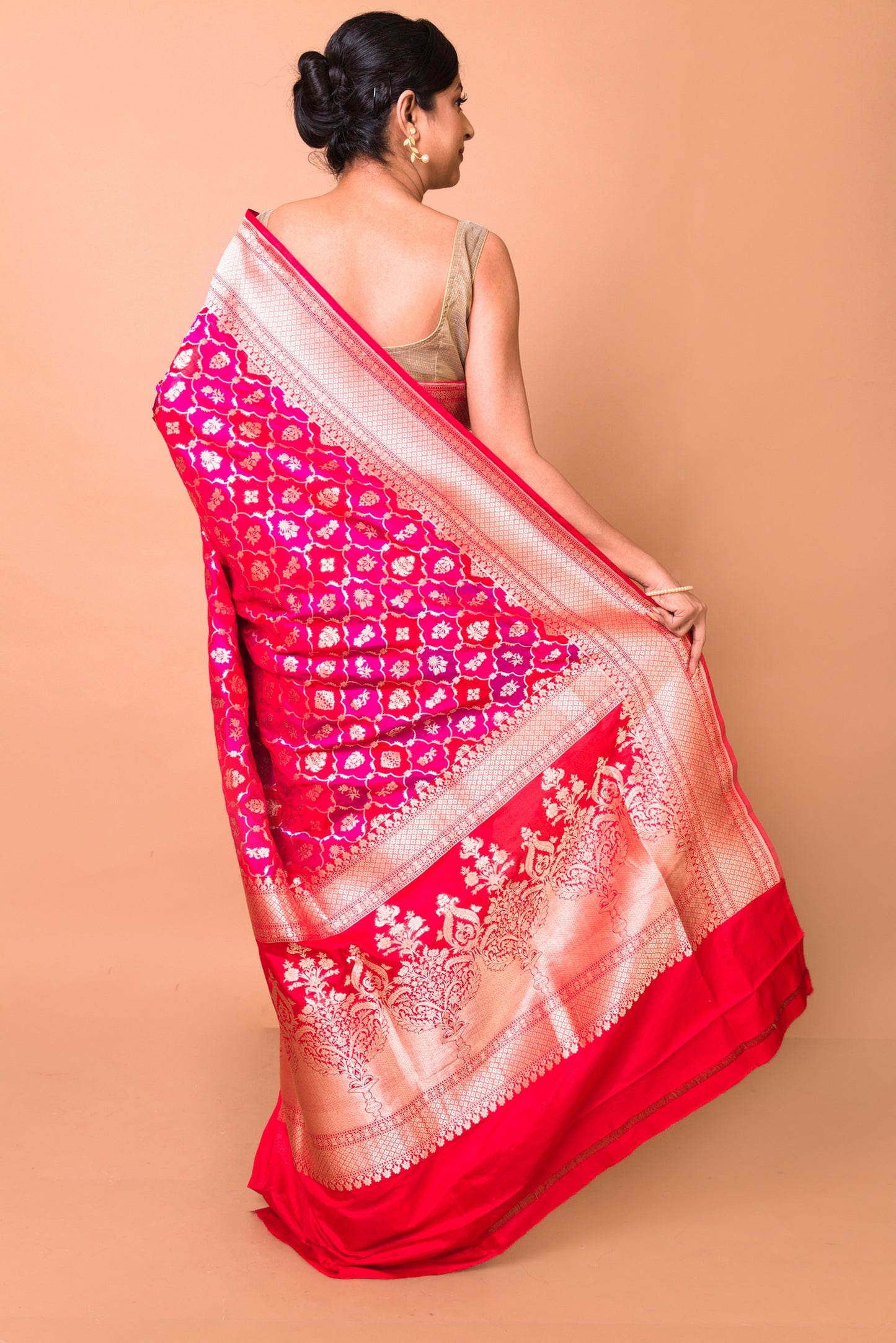 Banarasi Silk Jaal And Butta Pink And Red Saree