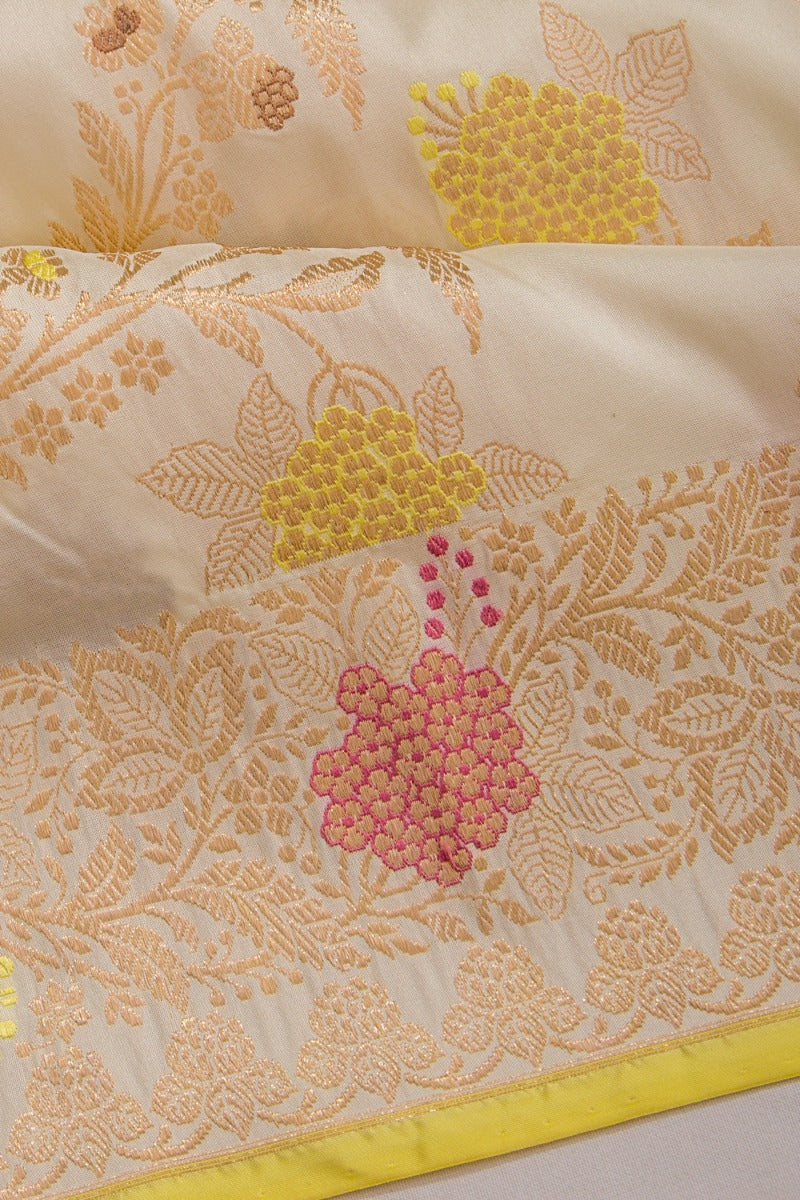 Banarasi Silk Jaal And Meenakari Cream Saree