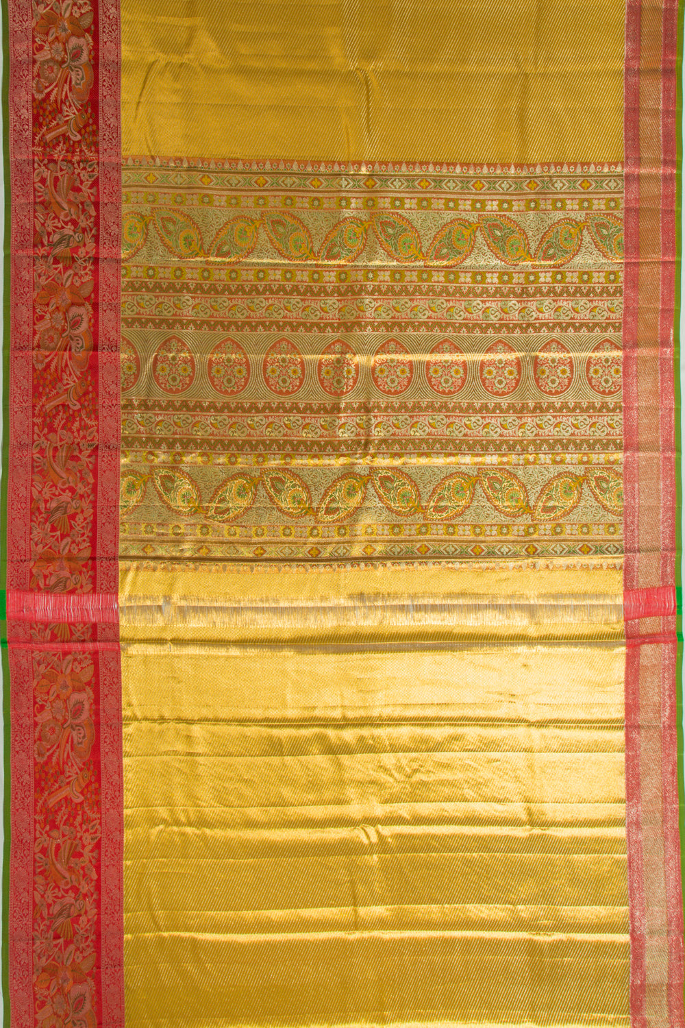 Kanchipuram Silk Tissue Diagonal Lines Gold Saree