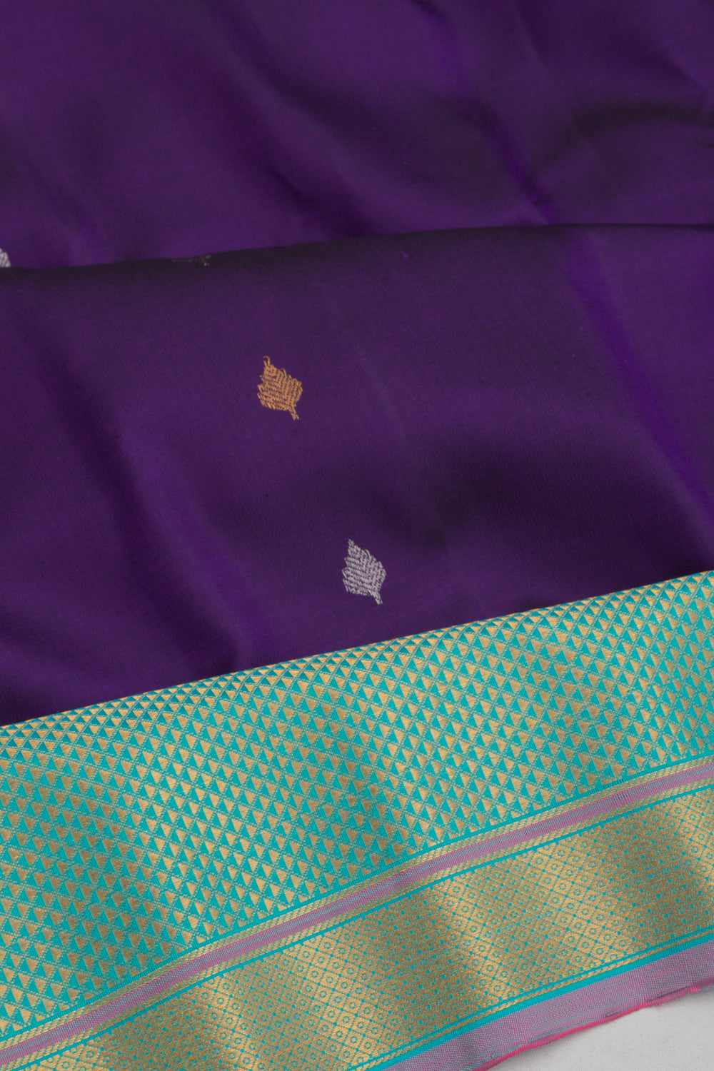 Gadwal Silk Butta Violet Saree