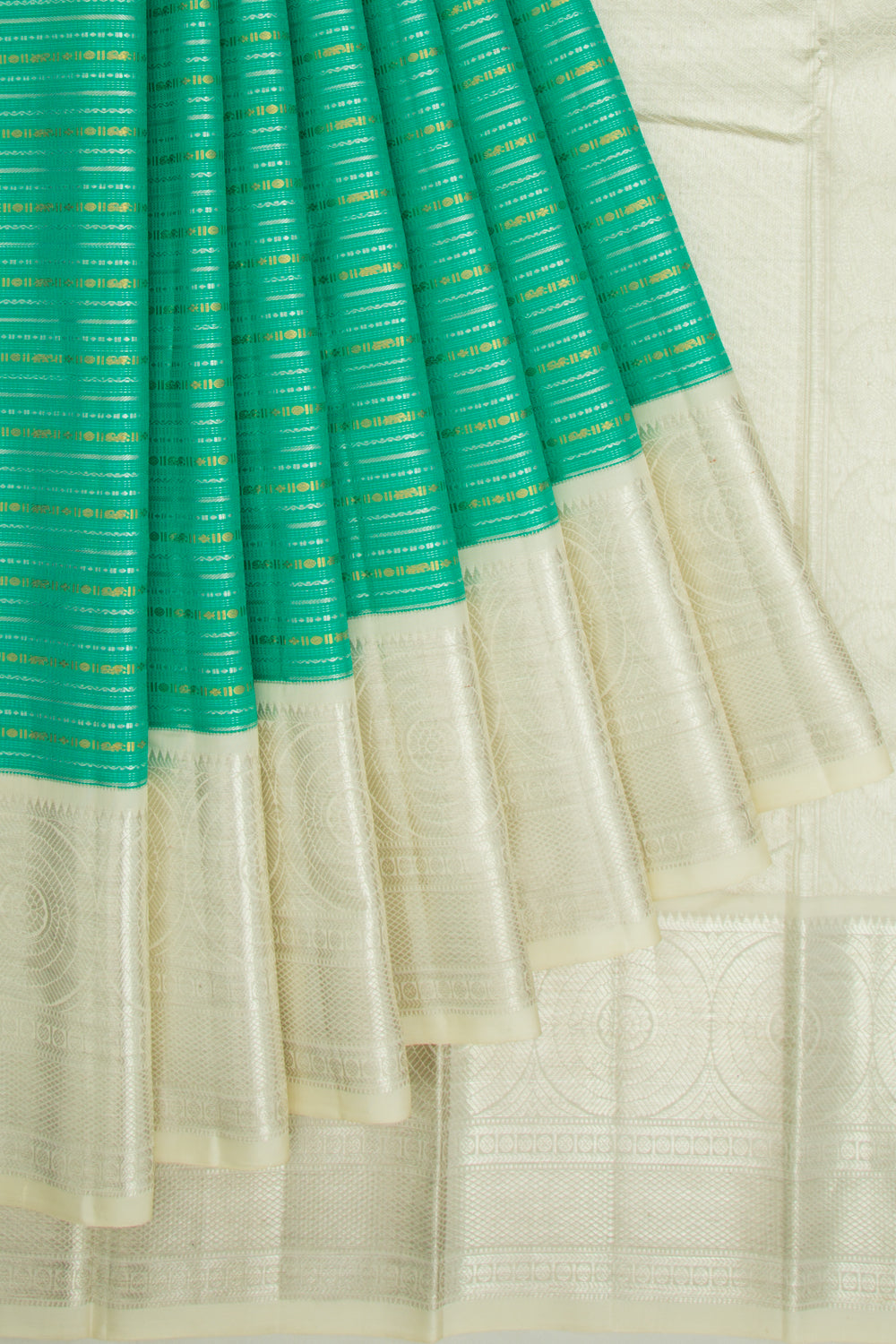 Kanchipuram Silk Horizontal Lines Green Saree