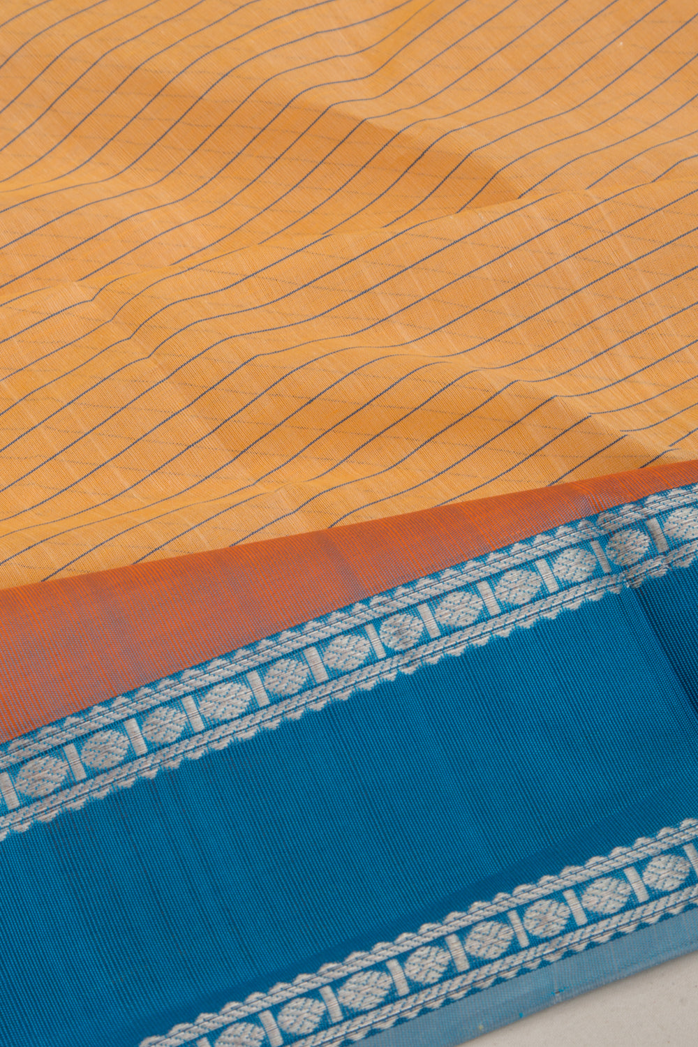Gadwal Cotton Horizontal Lines Cream Saree