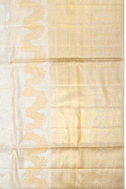 Kanchipuram Silk Tissue Lehariya Jaal White Saree