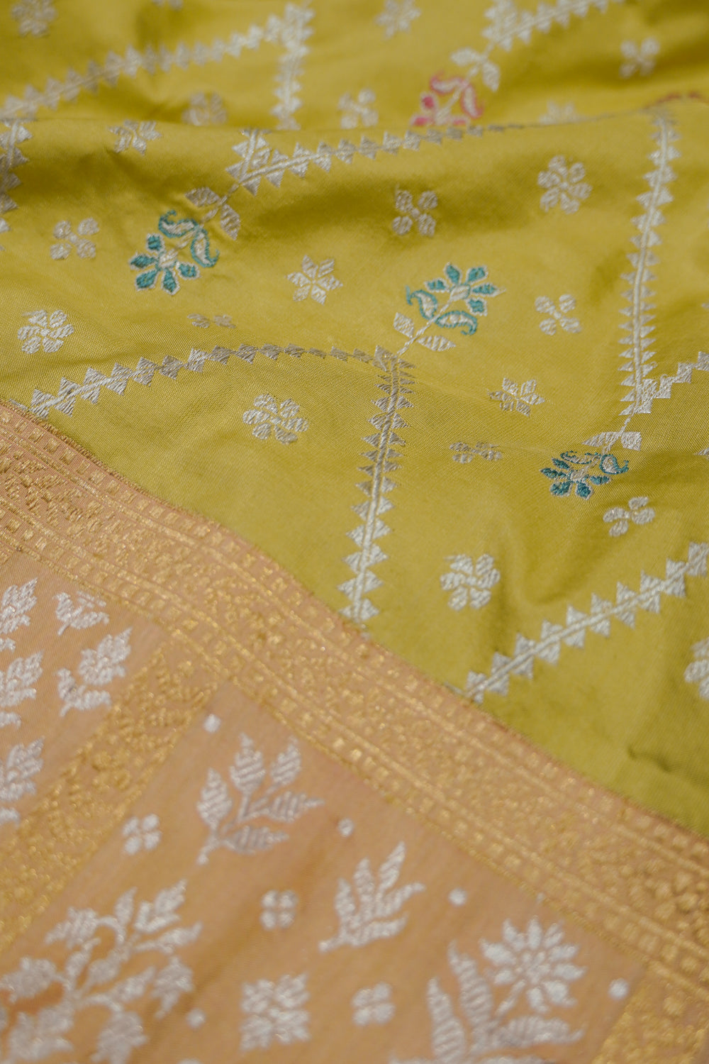 Banarasi Silk Chevron Lines Green Saree