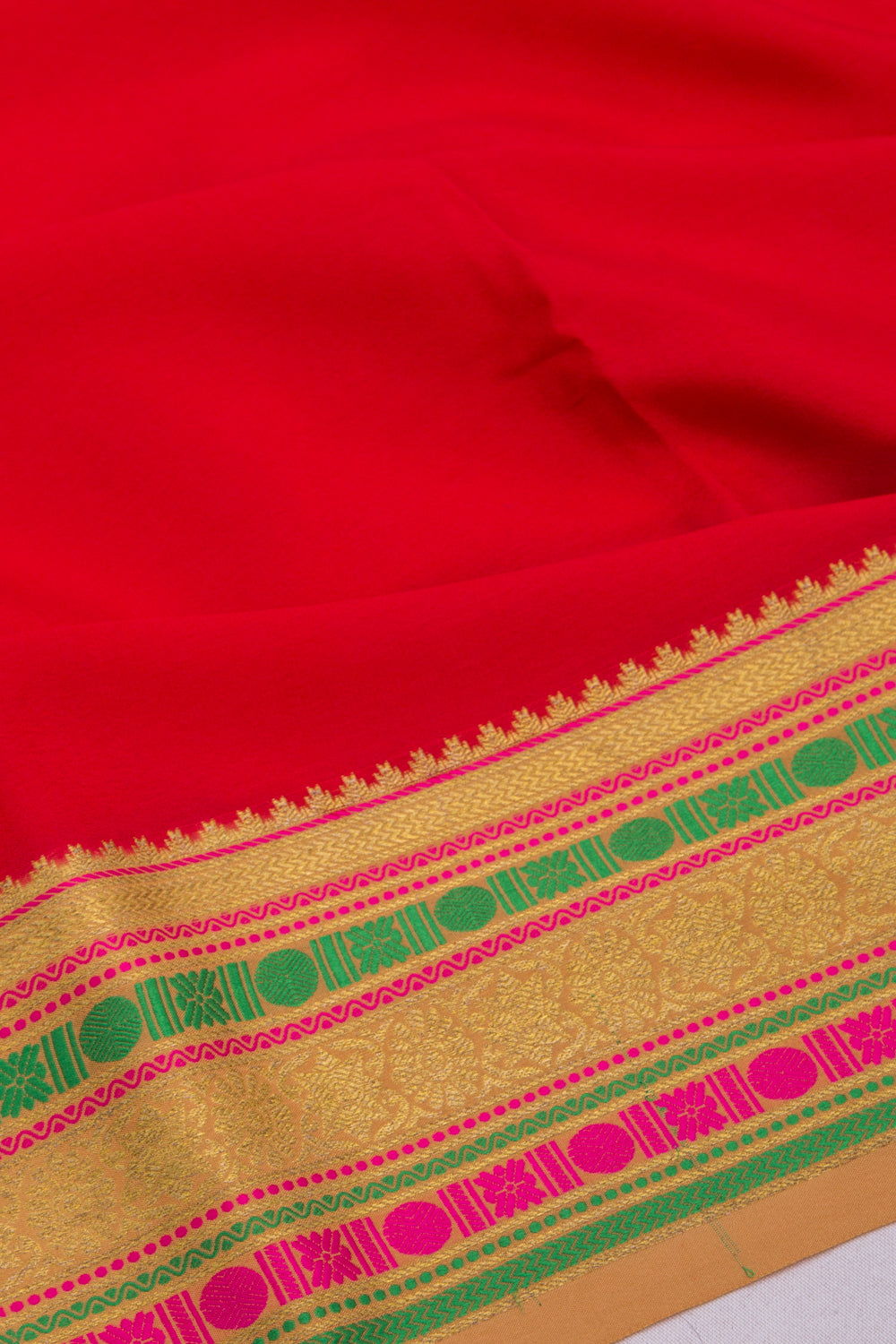 Binny Silk Plain Red Saree