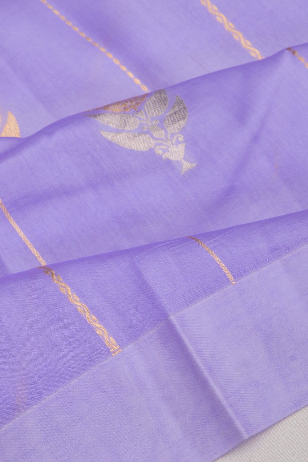 Banarasi Katan Silk Vertical Lines And Butta Lavender Saree