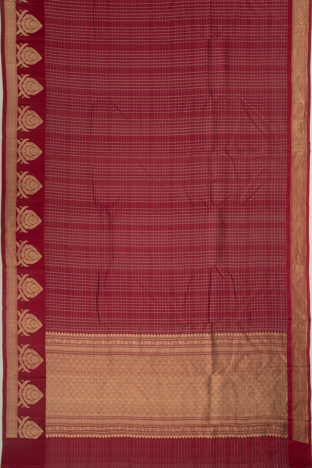 Banarasi Katan Silk Vertical Lines And Butta Maroon Saree