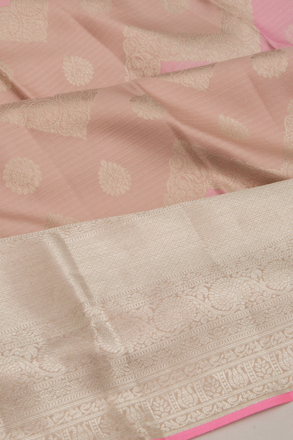 Kanchipuram Silk Zig Zag Lines Cream And Pink Saree