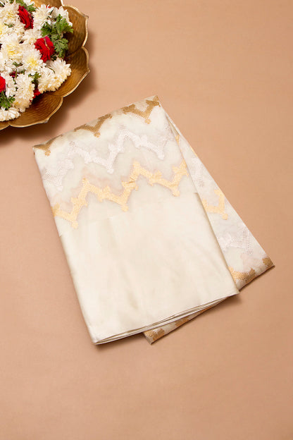 Banarasi Katan Silk Zig Zag Lines Cream Saree With Satin Border