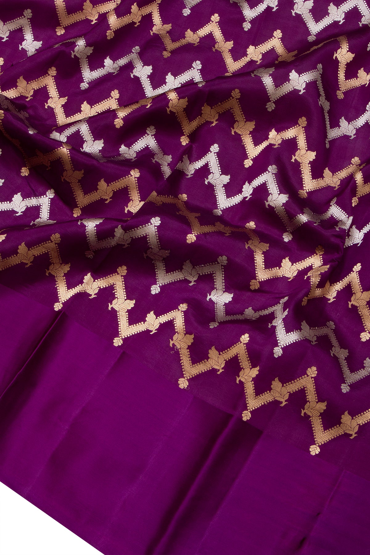 Banarasi Katan Silk Zig Zag Lines Purple Saree With Satin Border