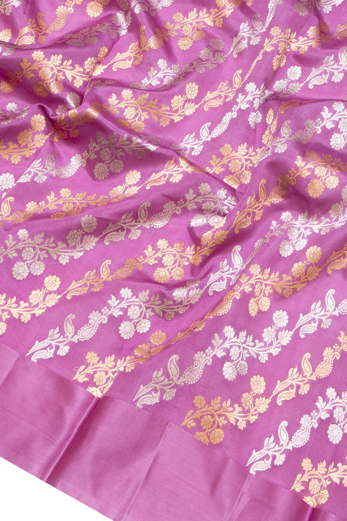Banarasi Katan Silk Zig Zag Lines Lavender Saree With Satin Border