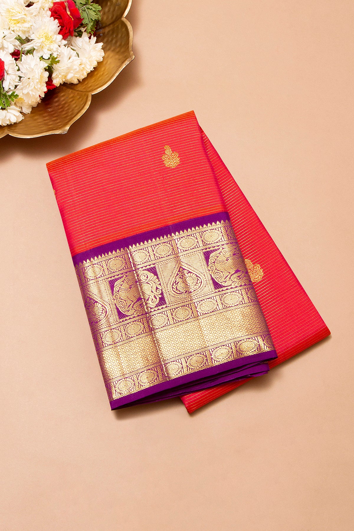 Kanchipuram Silk Oosi Lines And Butta Red Saree