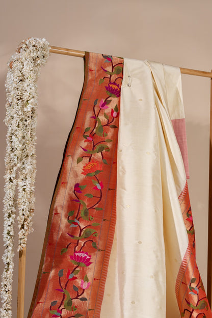 Paithani Silk Butta Off White Saree With Kamal Pushpa And Muniya Border